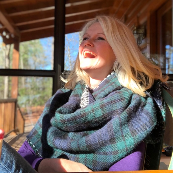 Meet your Posher, Natalie - Picture 7 of 8